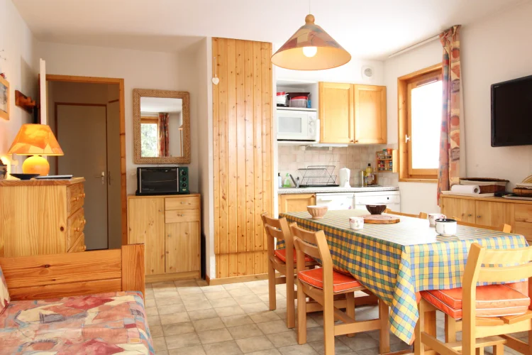 COM210M / 2 rooms (1 bedroom) - 5 people